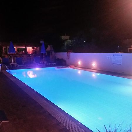 Skala Apartments Agia Marina 外观 照片
