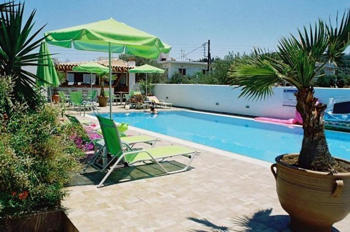 Skala Apartments Agia Marina 外观 照片